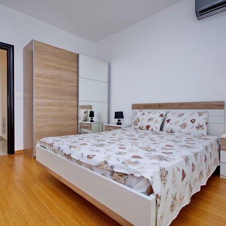 Apartment Dobrota Kotor Buitenkant foto