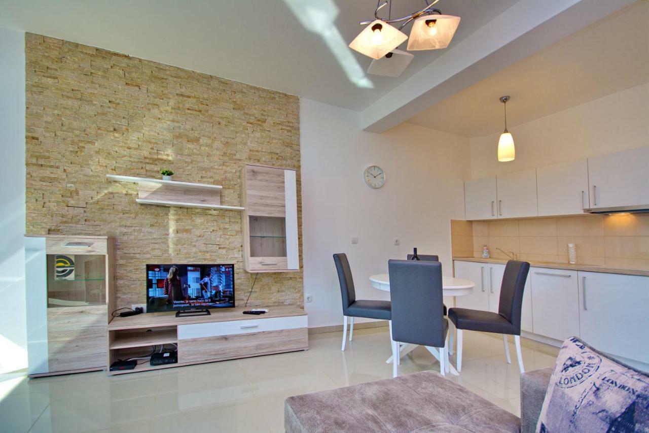 Apartment Dobrota Kotor Buitenkant foto