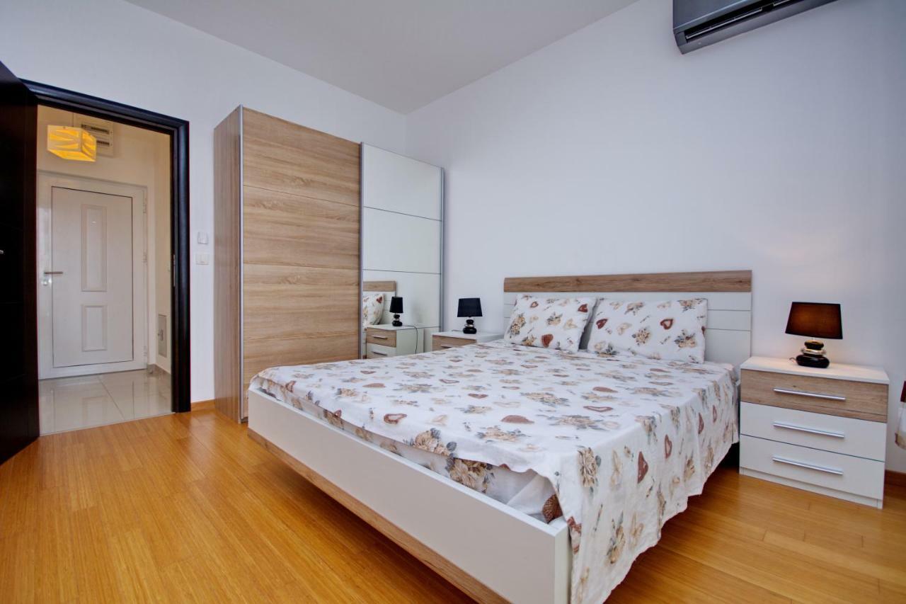 Apartment Dobrota Kotor Buitenkant foto