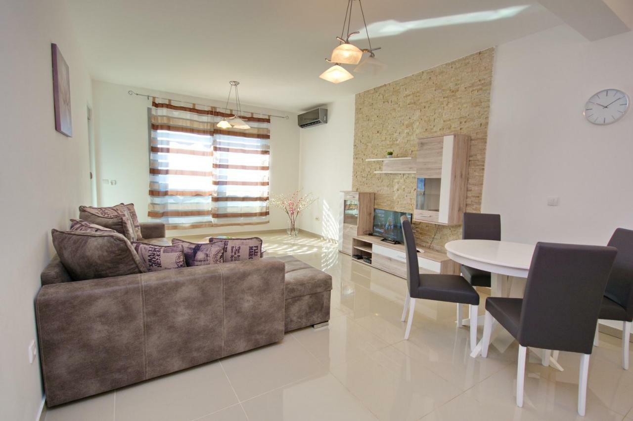 Apartment Dobrota Kotor Buitenkant foto