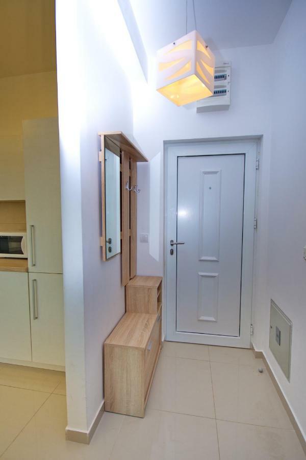 Apartment Dobrota Kotor Buitenkant foto